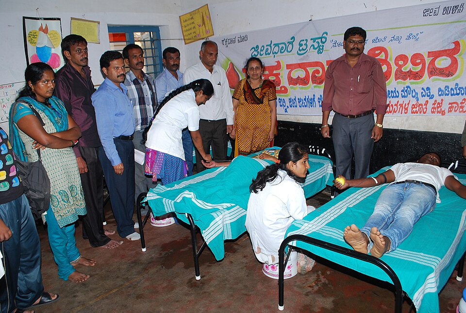 Mandya — international and multi-region stores for local businesses