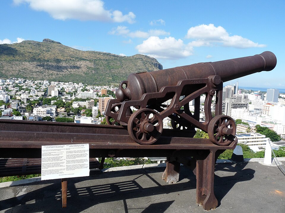Port Louis — custom e-commerce platforms for local businesses