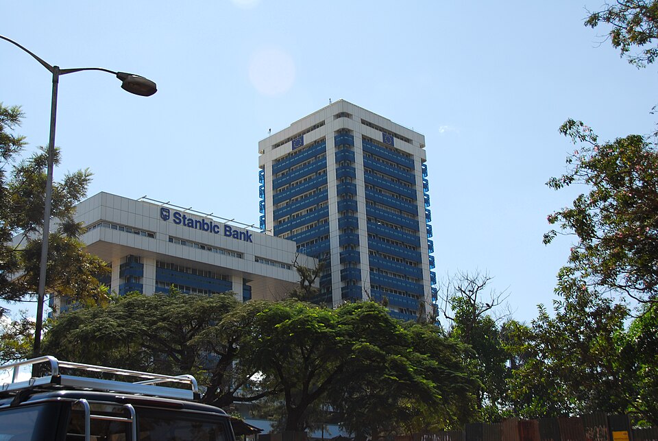 Kampala — local market for custom e-commerce platforms