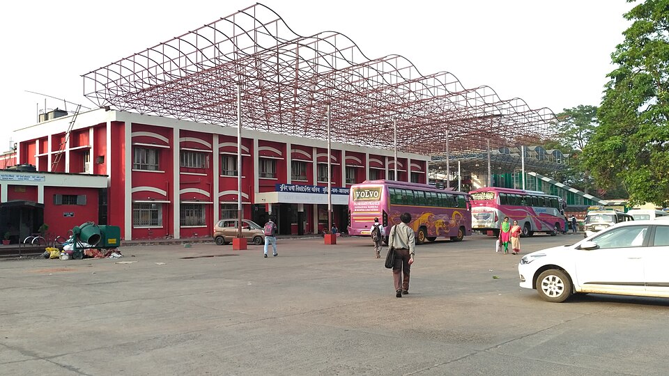 Kharagpur — local market for mobile commerce apps