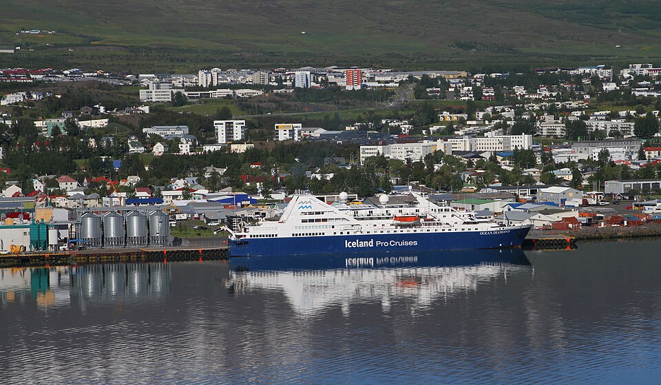 Akureyri — manufacturer and distributor portals for local businesses