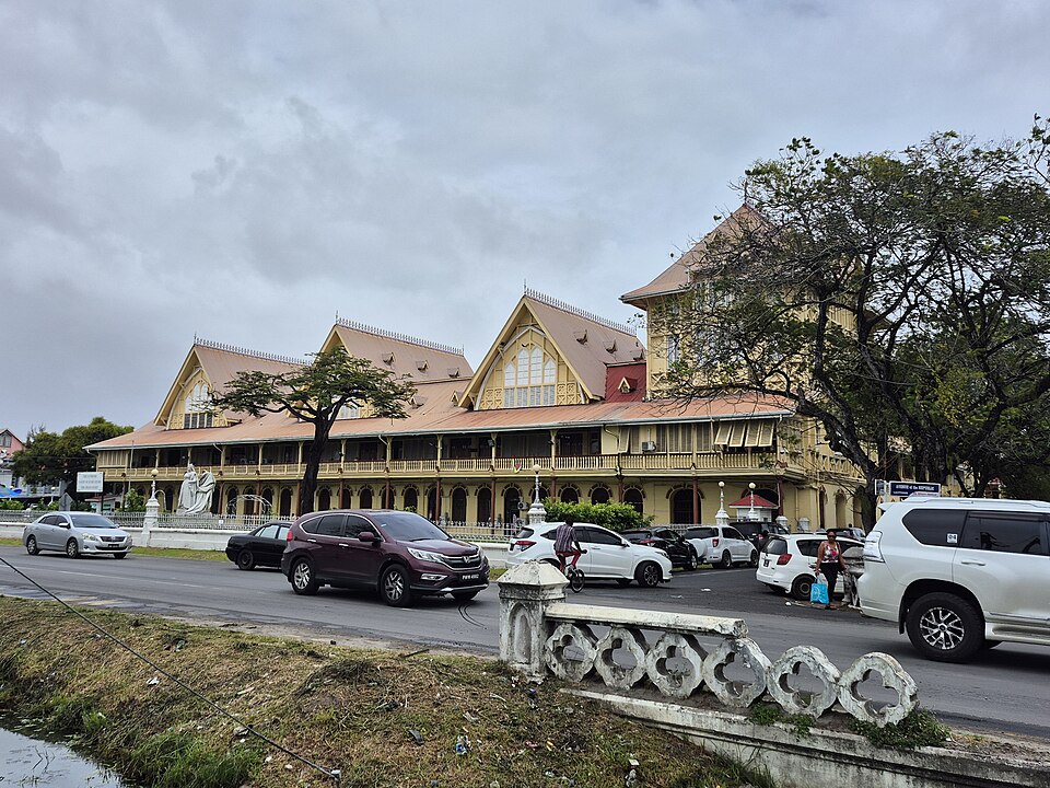 Georgetown — local market for international and multi-region stores