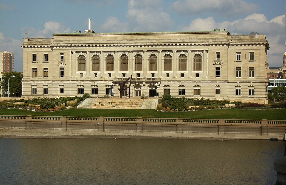 Des Moines — local market for B2B and wholesale portals