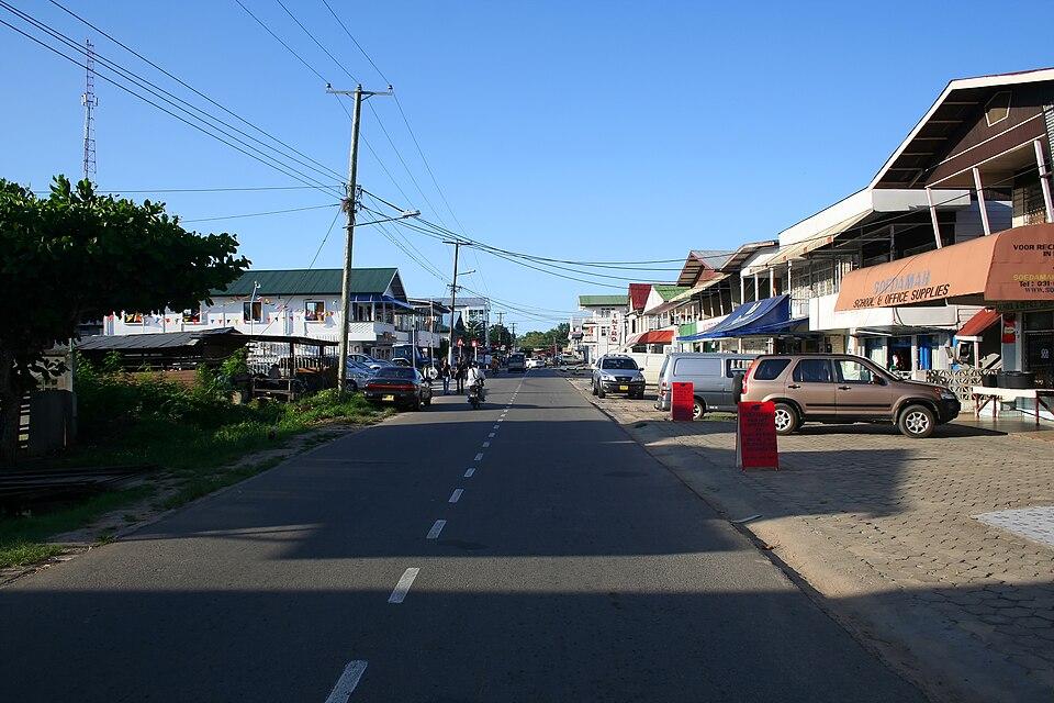 Nieuw Nickerie — local market for online stores