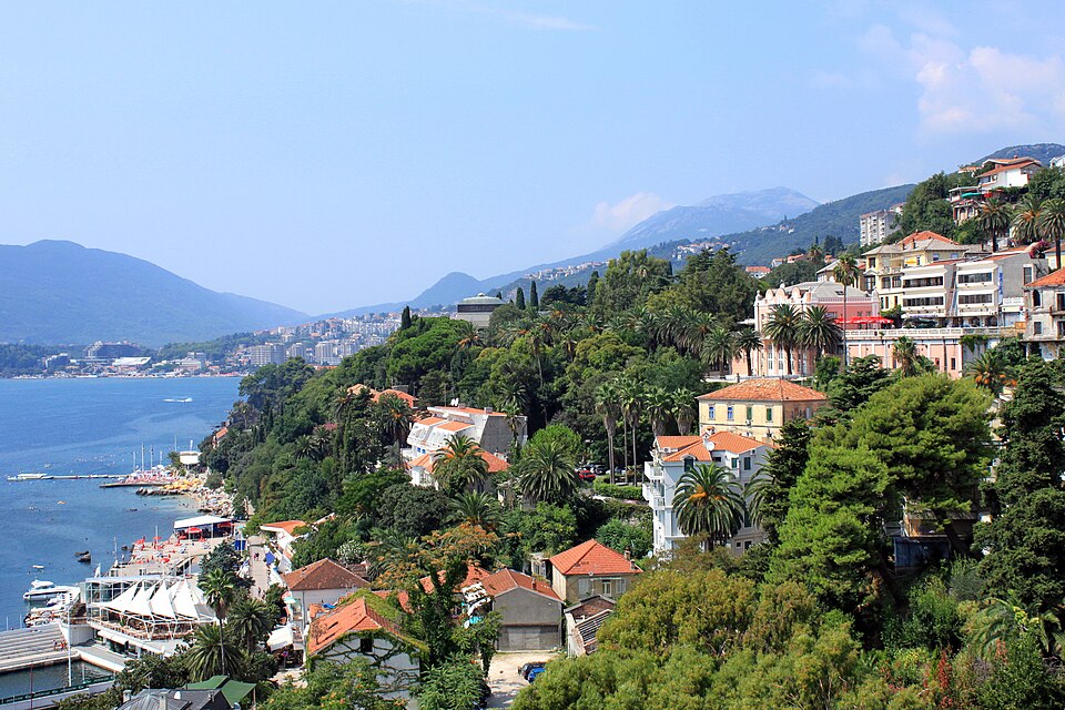 Herceg Novi — local market for international and multi-region stores