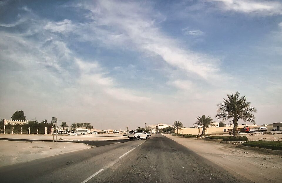 Umm Salal — local market for mobile commerce apps
