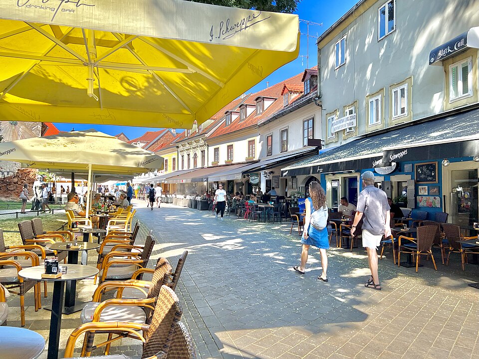 Zagreb — manufacturer and distributor portals for local businesses