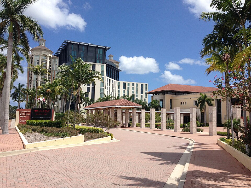 West Palm Beach — B2B and wholesale portals for local businesses