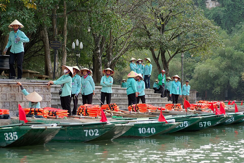 Vietnam — B2B and wholesale portals for local businesses
