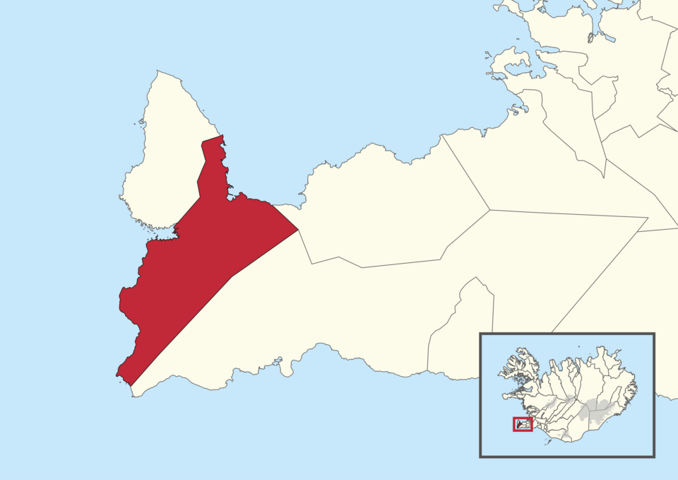 Reykjanesbær — local market for B2B and wholesale portals
