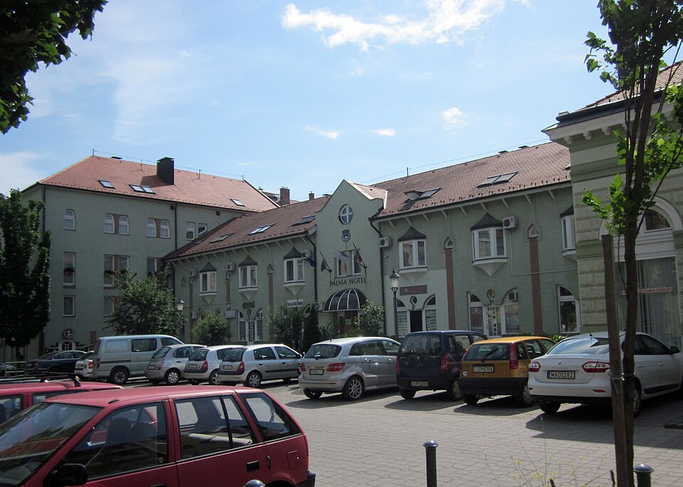 Kecskemét — local market for subscription and membership platforms
