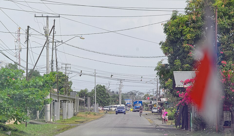La Chorrera — multi-vendor marketplaces for local businesses