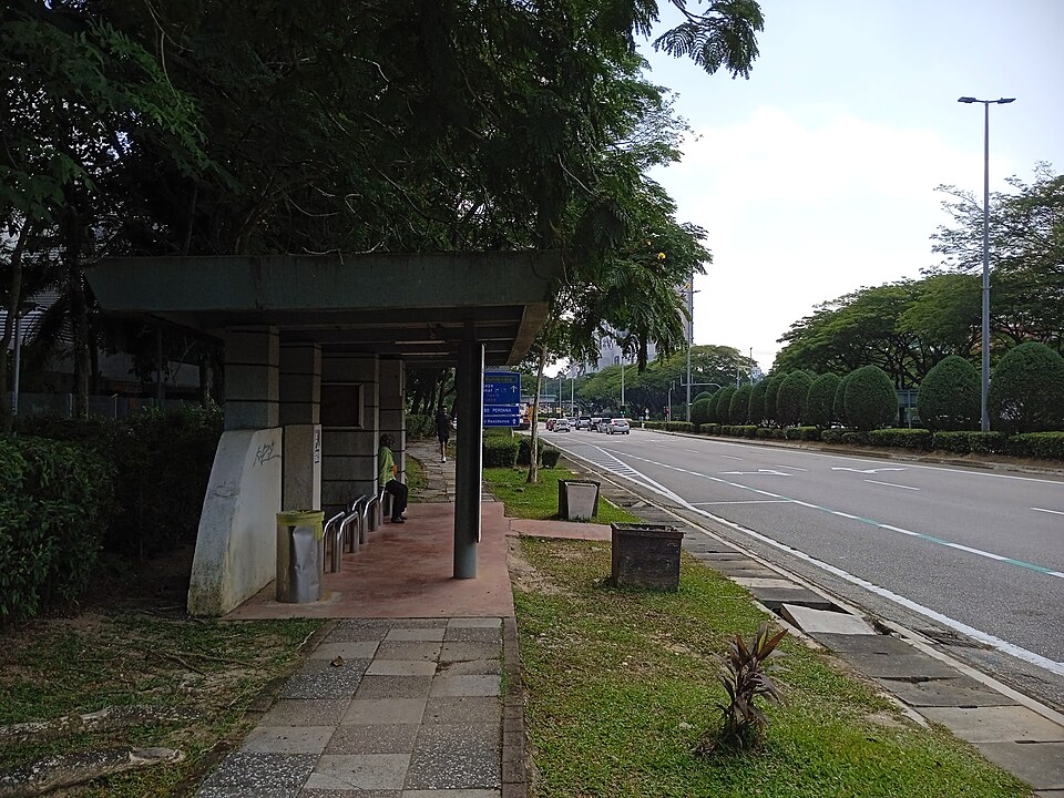 Cyberjaya — manufacturer and distributor portals for local businesses