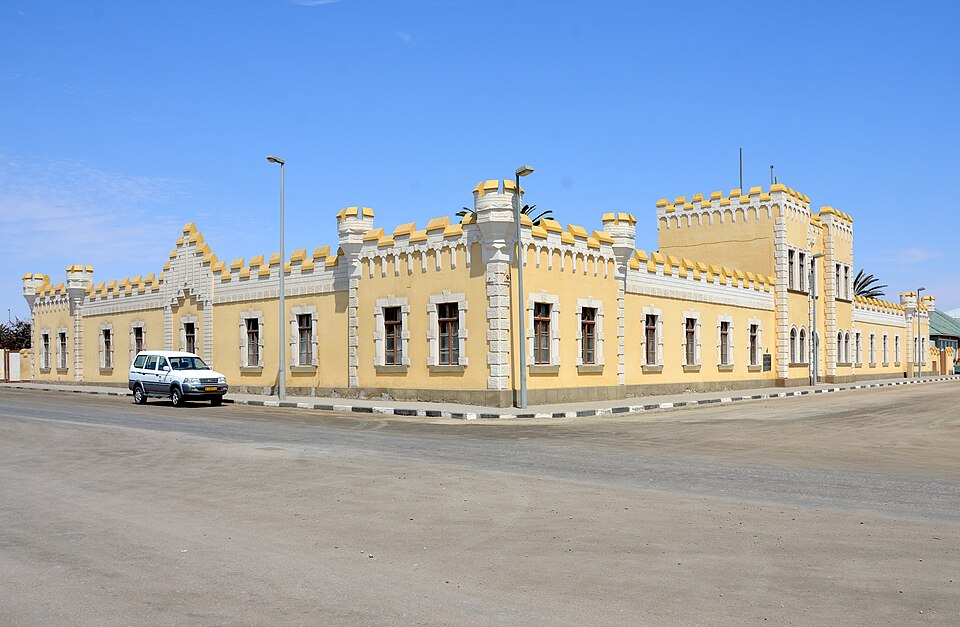 Swakopmund — manufacturer and distributor portals for local businesses