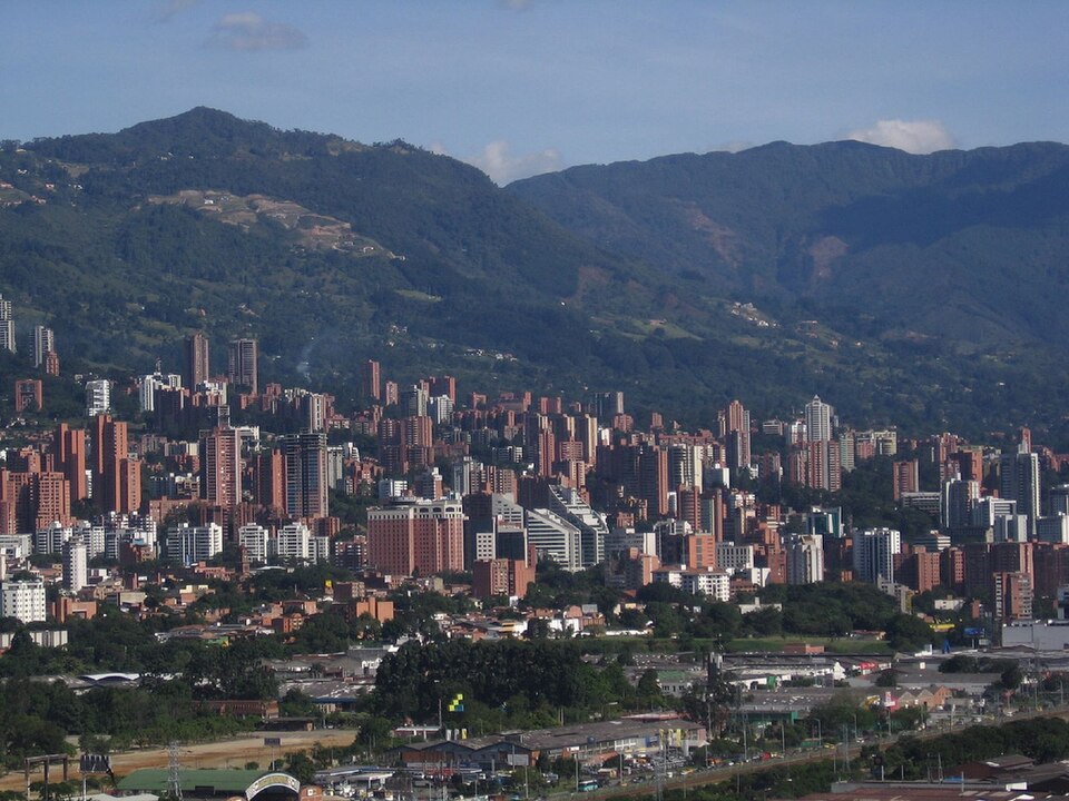 Medellín — local market for online stores
