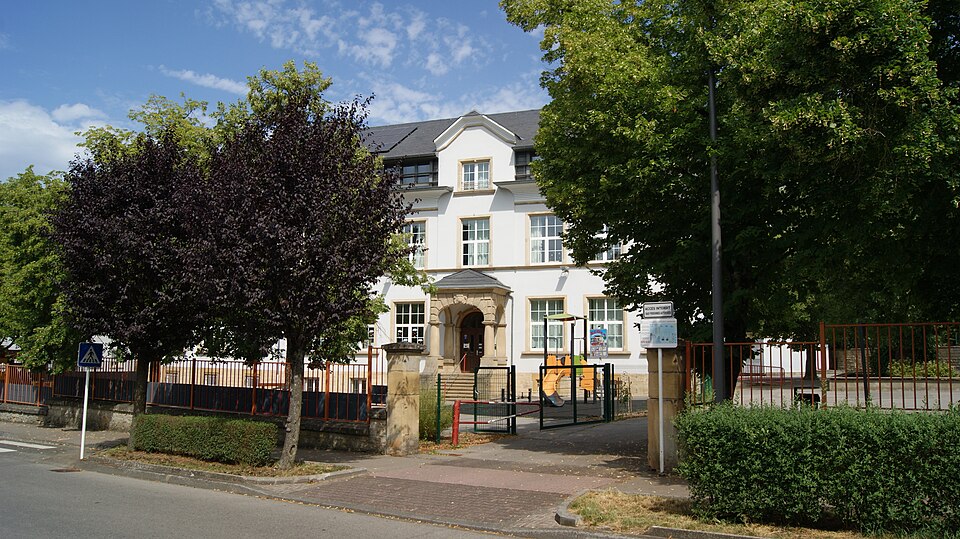 Differdange — local market for service booking platforms