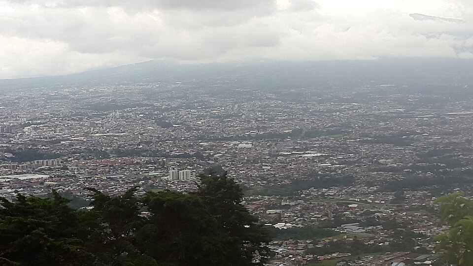 Alajuela — manufacturer and distributor portals for local businesses