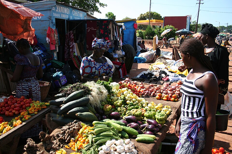 Banfora — local market for online stores