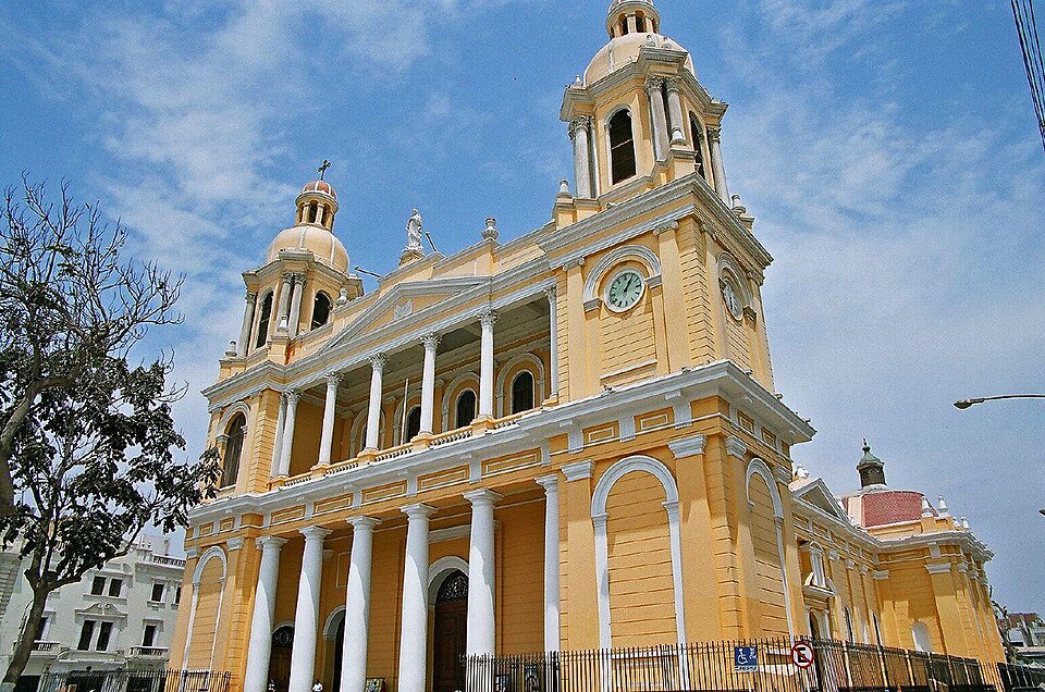 Chiclayo — local market for online stores