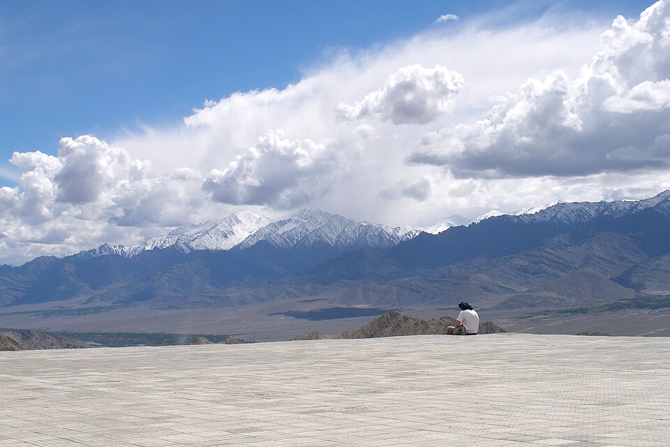 Leh — B2B and wholesale portals for local businesses
