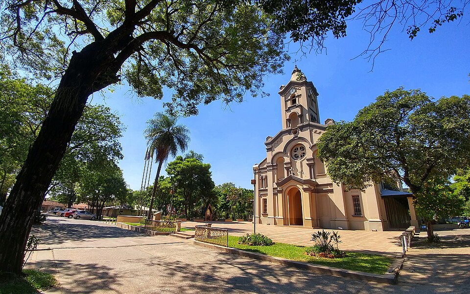 Luque — local market for B2B and wholesale portals
