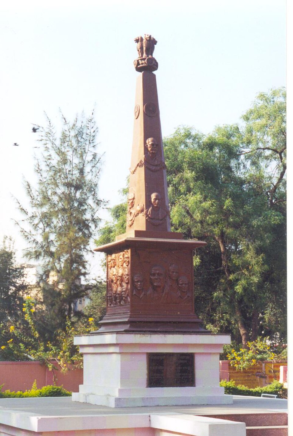 Latur — local market for online stores