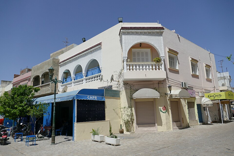 Bizerte — local market for international and multi-region stores