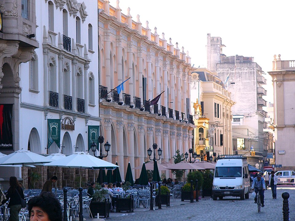 Salta — local market for multi-vendor marketplaces