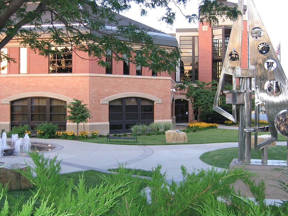Olathe — local market for online stores