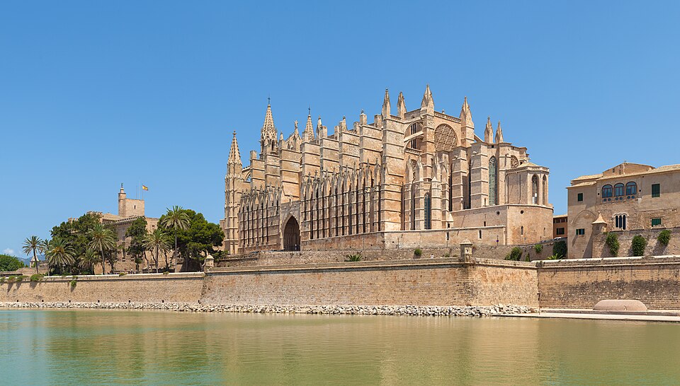 Palma de Mallorca — local market for online stores