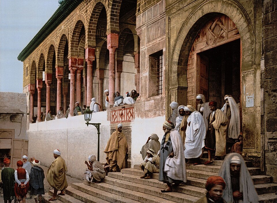 Tunis — local market for service booking platforms
