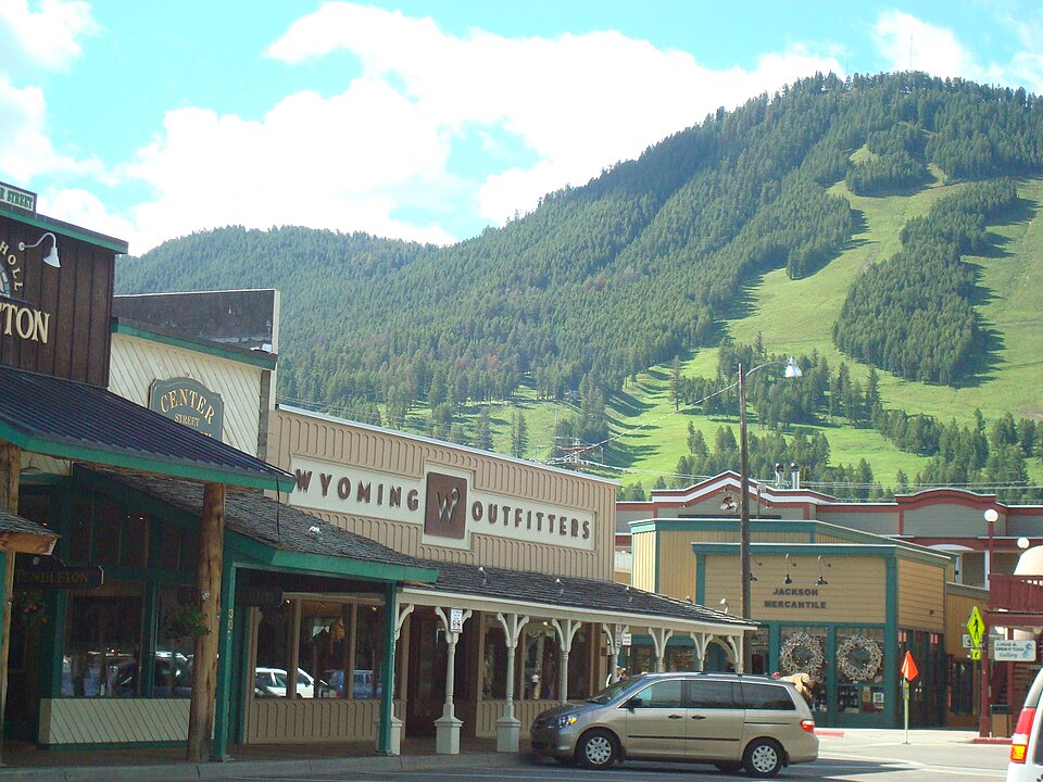 Jackson — local market for online stores