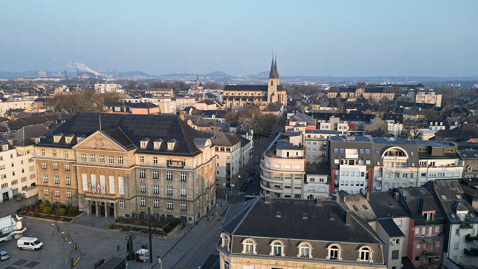 Esch-sur-Alzette — manufacturer and distributor portals for local businesses