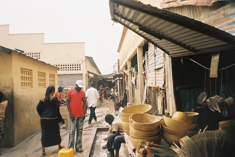 Kaolack — local market for manufacturer and distributor portals
