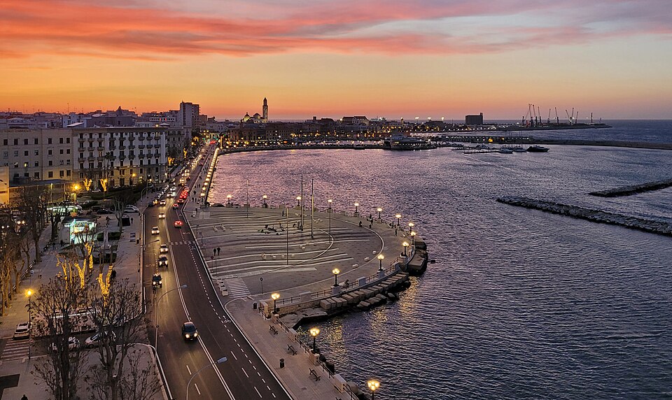 Bari — local market for subscription and membership platforms