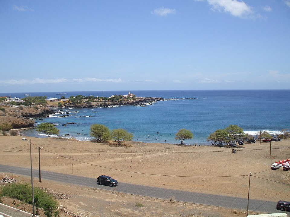 Cape Verde — manufacturer and distributor portals for local businesses