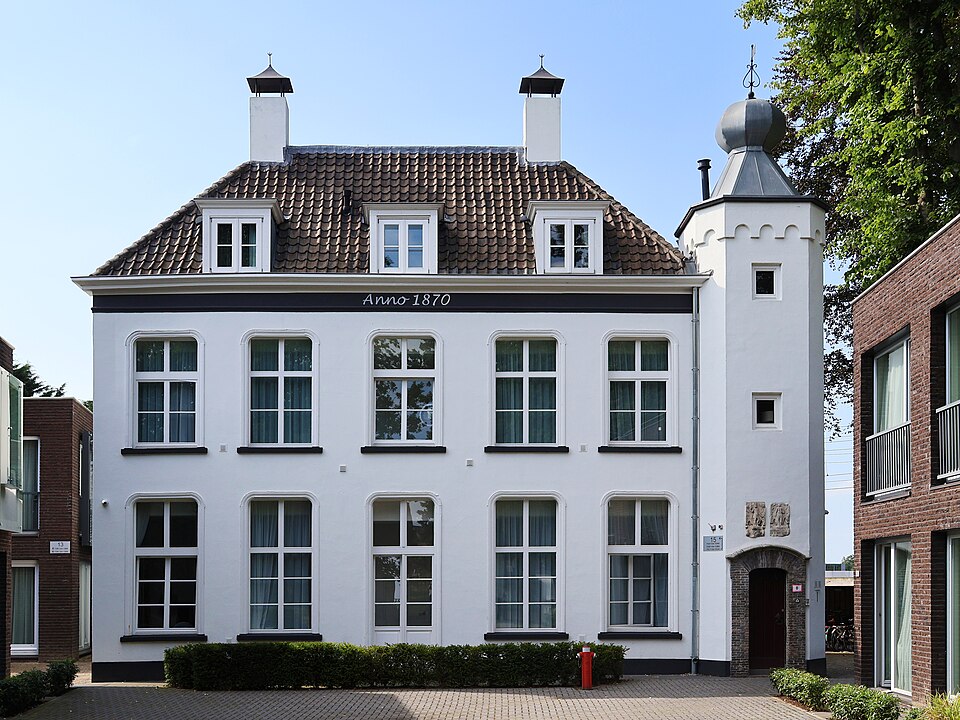 Breda — manufacturer and distributor portals for local businesses