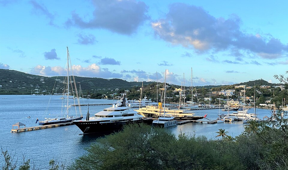 English Harbour — local market for subscription and membership platforms