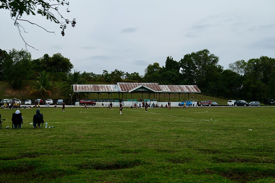 Tutong — manufacturer and distributor portals for local businesses