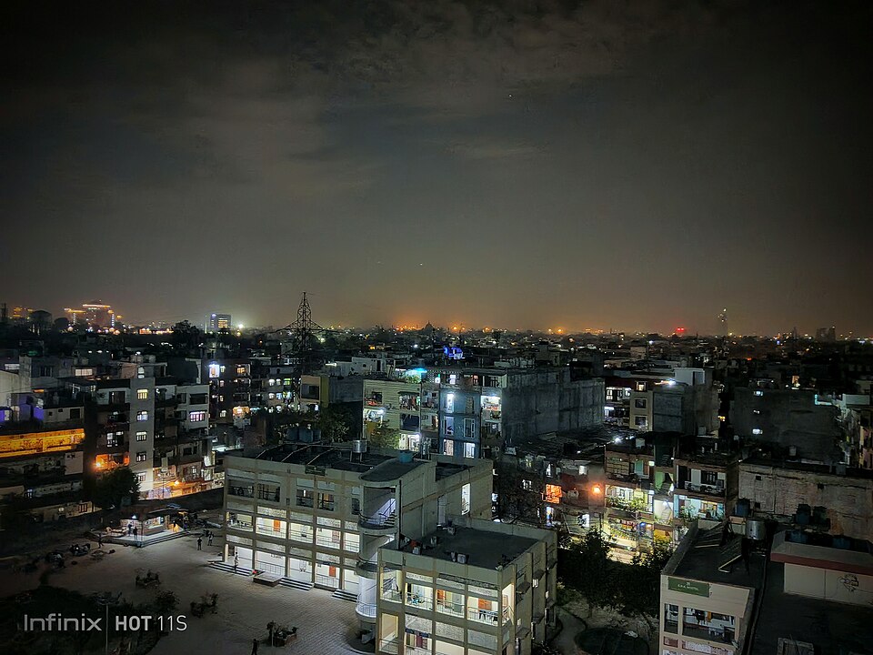 Okhla — local market for online stores