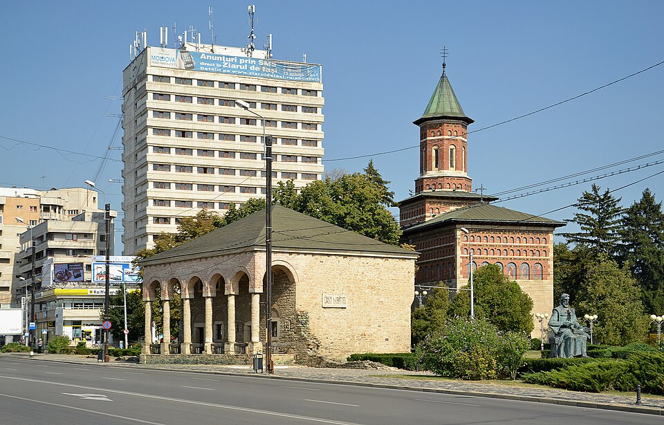 Iași — manufacturer and distributor portals for local businesses