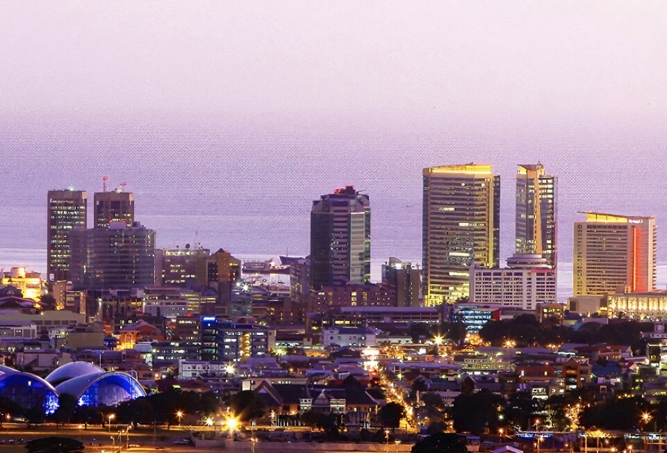 Port of Spain — local market for online stores