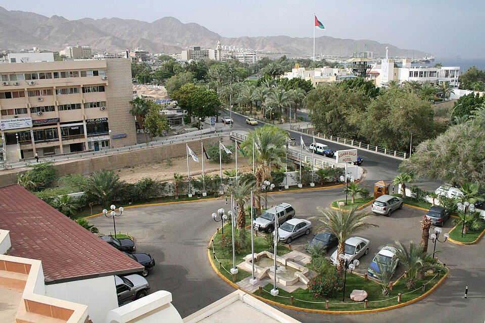 Aqaba — local market for mobile commerce apps