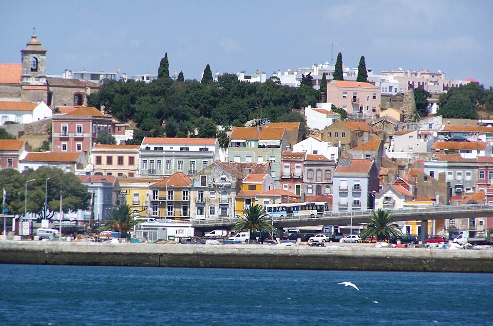 Setúbal — local market for online stores