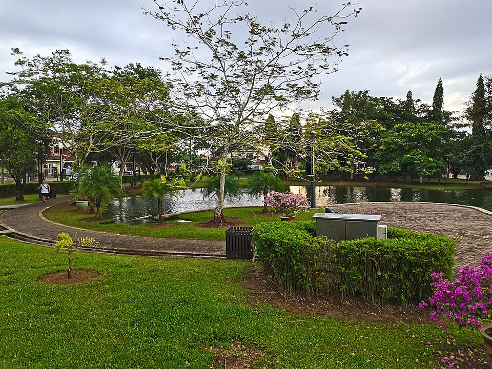 Kuching — B2B and wholesale portals for local businesses
