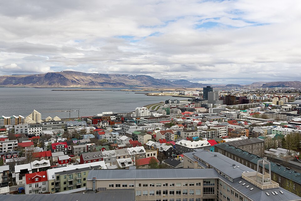 Reykjavík — local market for service booking platforms