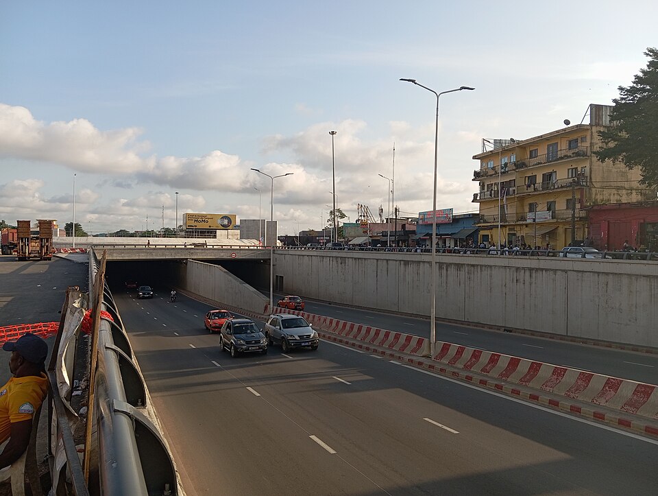 Abidjan — local market for B2B and wholesale portals