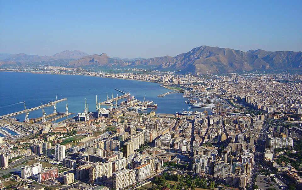 Palermo — local market for mobile commerce apps
