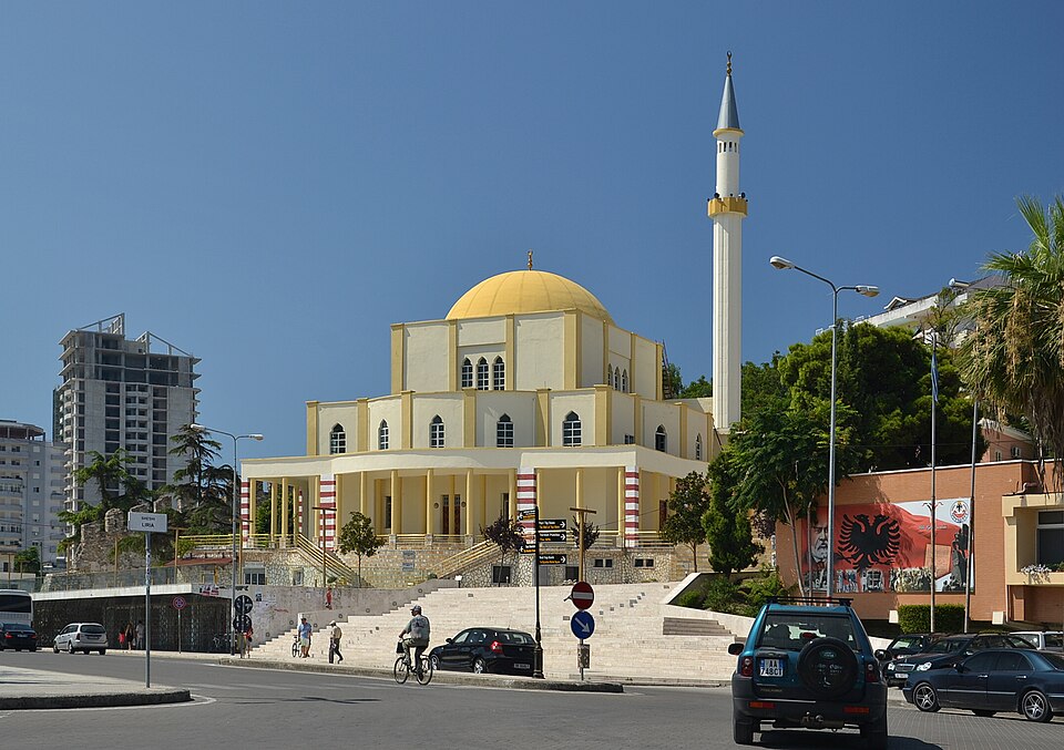 Durrës — local market for subscription and membership platforms