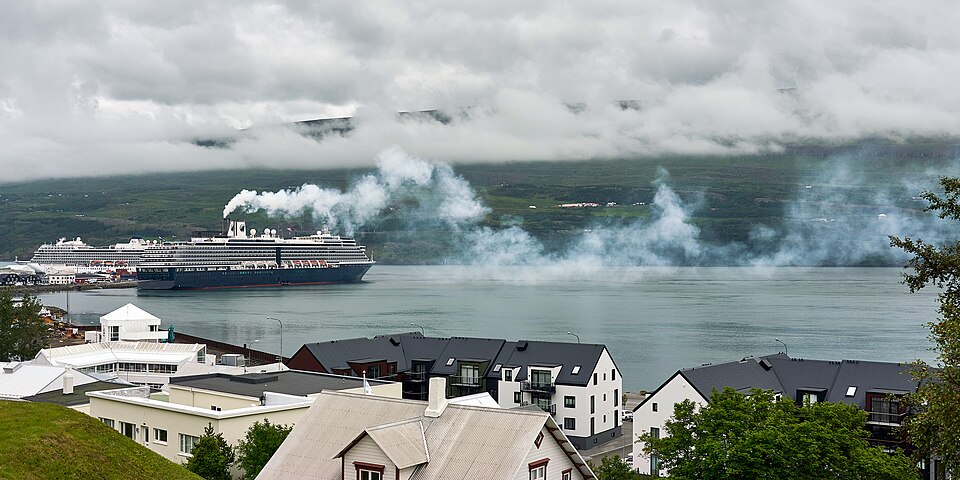 Akureyri — local market for B2B and wholesale portals